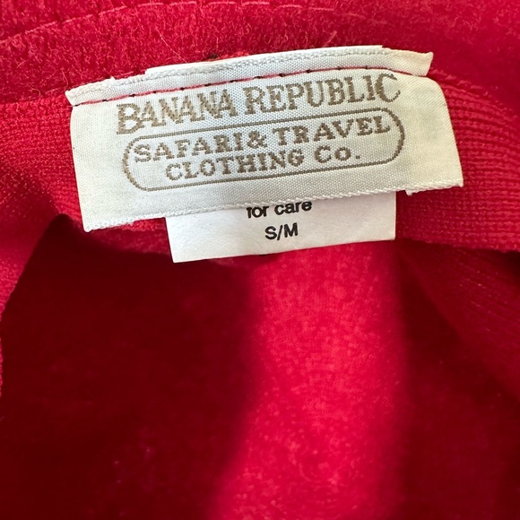 Vintage Banana Republic Red Wool Women's Hat Ribbon Trim Gold Pearl Embellished - Picture 7 of 8